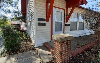 Building Photo - 2604 Bomar Ave