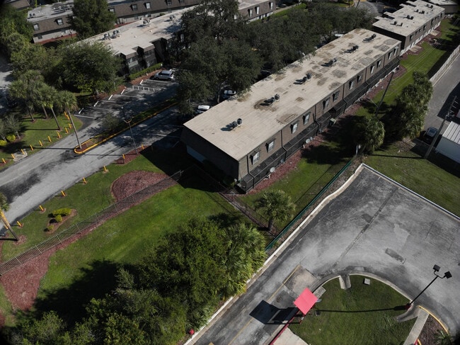 Exterior 3D - The Villas At Pinecrest