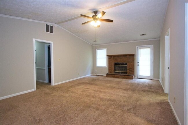 Building Photo - 2421 Sherrie Ln SW