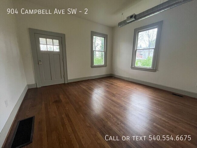 Foto del edificio - 904 Campbell Ave SW