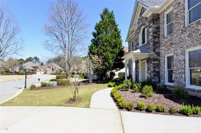 Building Photo - 310 Windsor Gate Cove NE