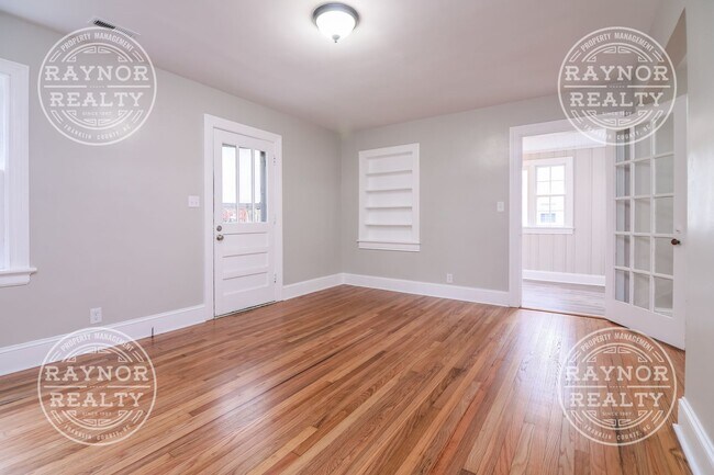 Building Photo - Charming Home in Rocky Mount