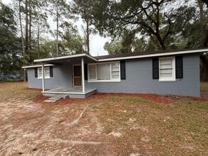 Building Photo - 100 Gurr Dr