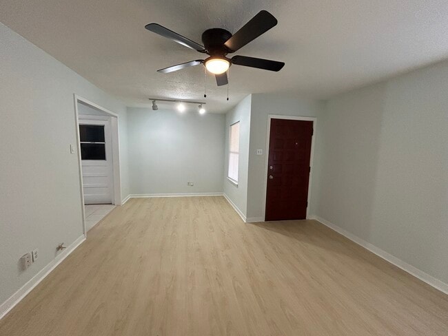 Building Photo - 6521 Mobud Dr