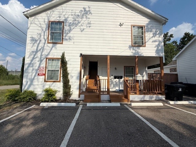 Building Photo - 2518 Gano St