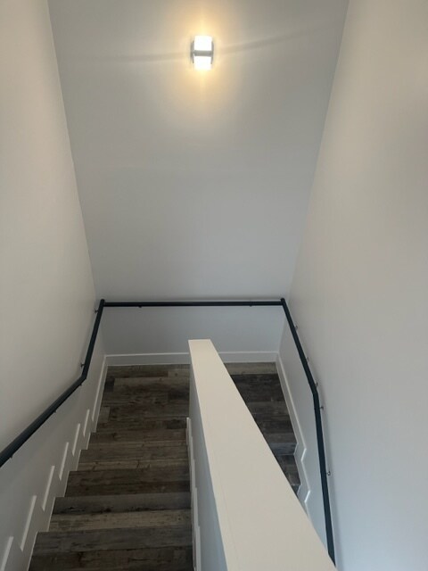 stairs - 6045 Pierce St
