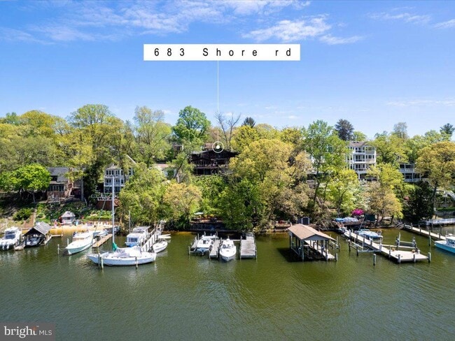 Building Photo - 683 Shore Rd