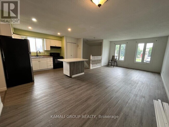 Photo du bâtiment - 38 Mayfair Dr