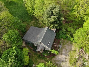 Building Photo - 1423 Co Rte 7