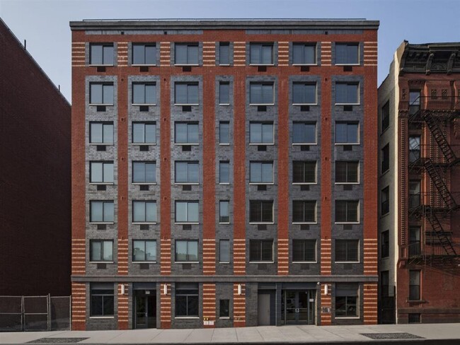 Building Photo - St Nicholas Park Apartments