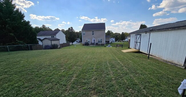 Foto del edificio - 720 Audrey Ln