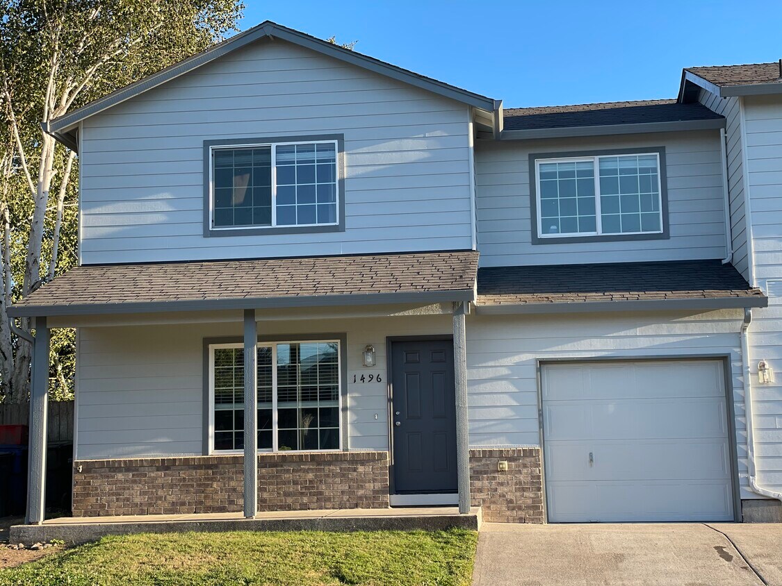 1496 Trent Ave N, Keizer, OR 97303 Townhome Rentals in Keizer OR