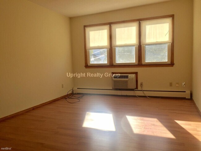 Foto del edificio - 1 br, 1 bath Apartment - 7 Beacon St  1 Bath