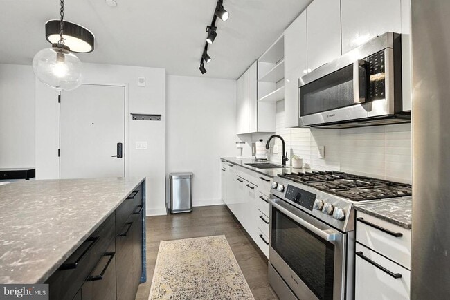 Building Photo - 70 N St SE