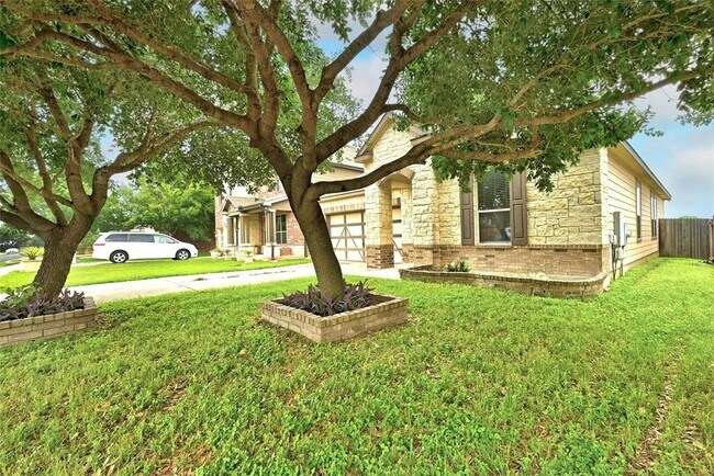 Building Photo - 6312 Bumpstead Dr