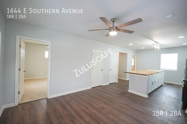 Foto del edificio - 1644 E Southern Ave