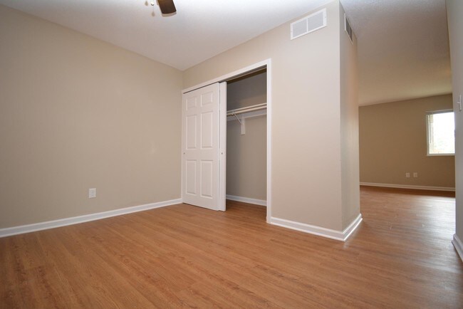 Building Photo - 105 N Garth Ave
