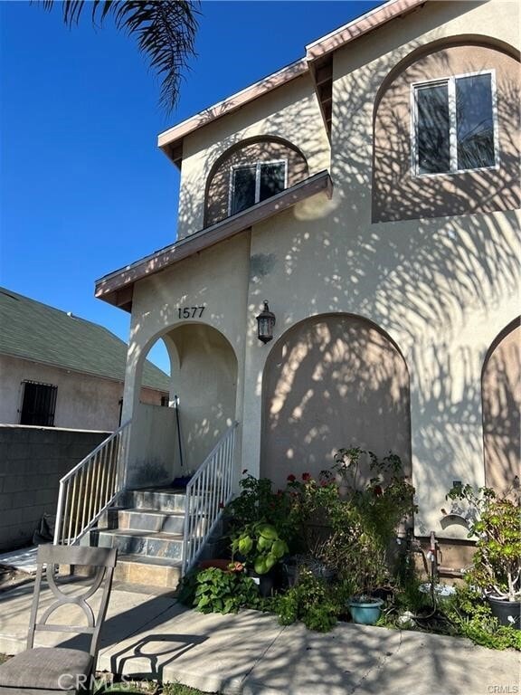 Building Photo - 1577 E 51st St