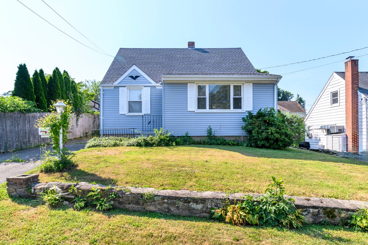 Primary Photo - 43 Plankton St