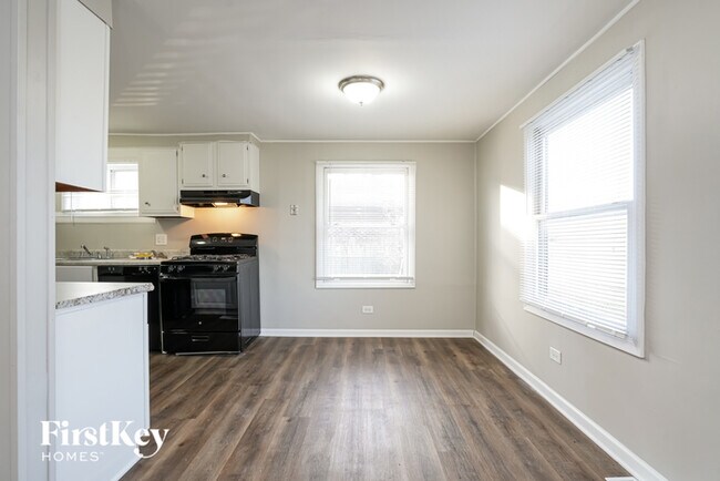 Foto del edificio - 415 E Courtland St