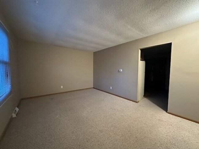 Foto del edificio - 2 bedroom 1 bath home in Chatham $1150.00