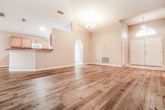 Building Photo - 24817 Mary Beth Ct