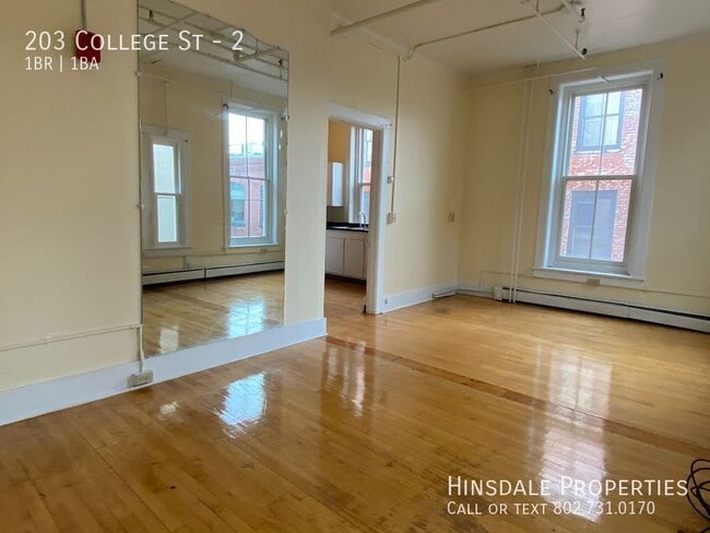 Building Photo - 203 College St