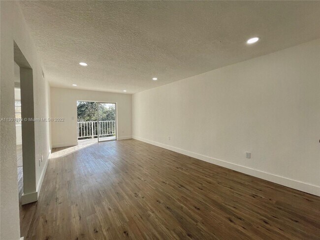 Building Photo - 13900 Lake Placid Ct