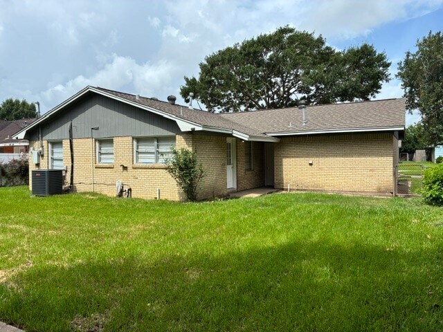 Foto del edificio - 1805 Thelma Ln