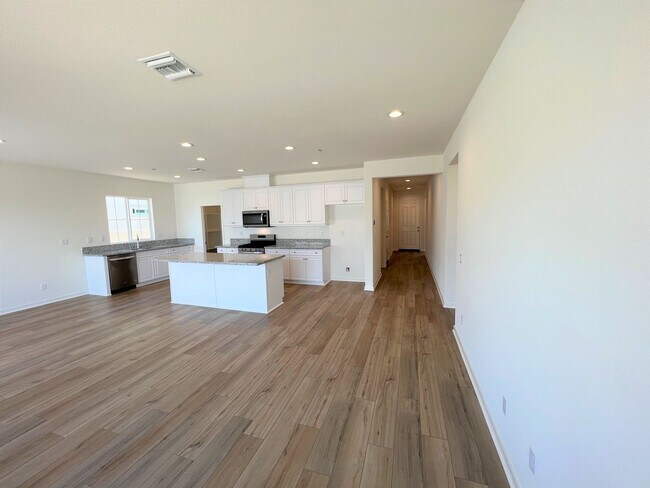 Foto del edificio - Beautiful Single Story 3 Bedrooms, 2 Bathr...