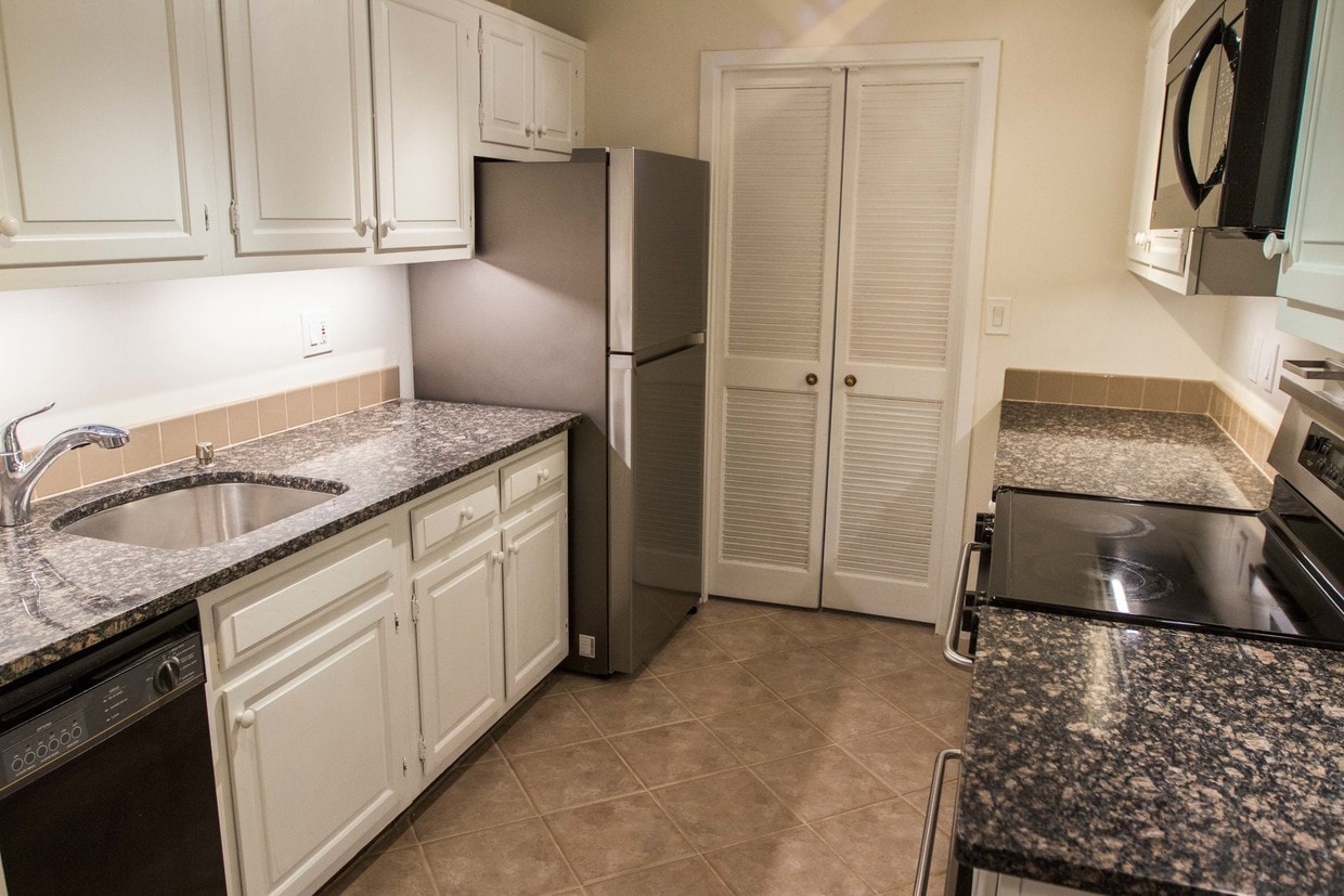 KItchen - 5300 Columbia Pike