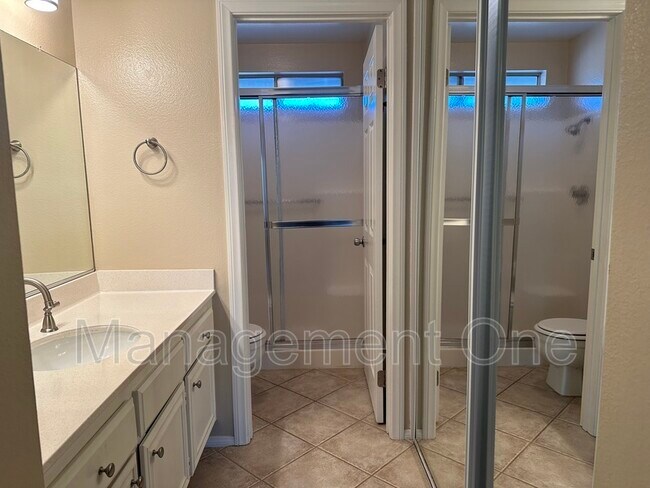 Building Photo - 952 Innkeeper