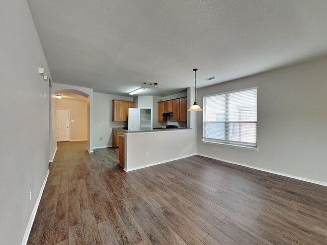 Building Photo - 12509 Patnoe Dr