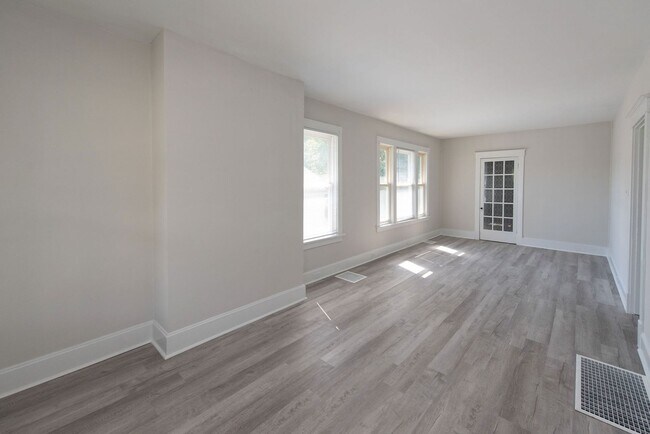 Foto del edificio - Charming Newly Renovated 3 Bed, 1 Bath