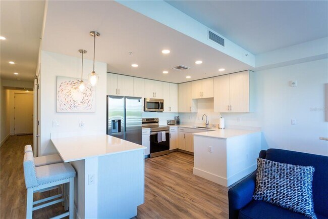 Building Photo - 1709 N Tamiami Trl