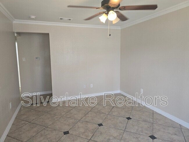 Foto del edificio - 2429 Salmon St