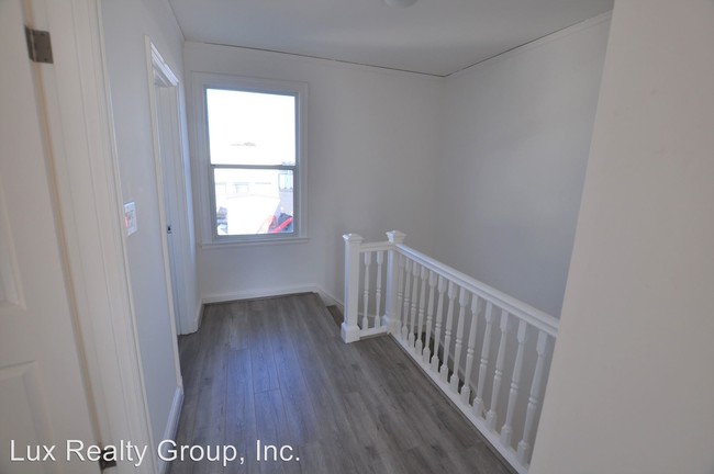 Building Photo - 560-567 San Mateo Ave