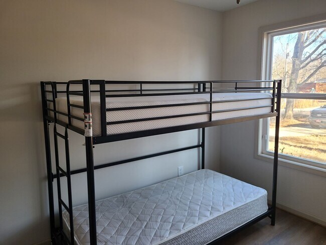 Foto del edificio - New Home in Phenix City Ready to Rent