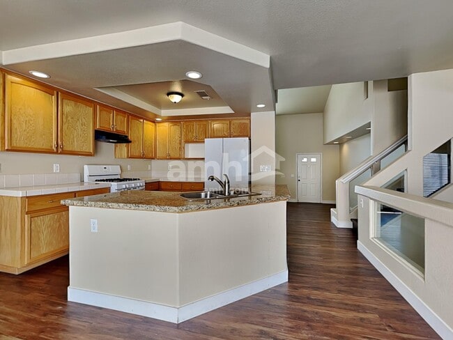 Building Photo - 9782 Silver Dusk Ct