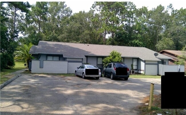 Building Photo - 8349 Country Walk Dr