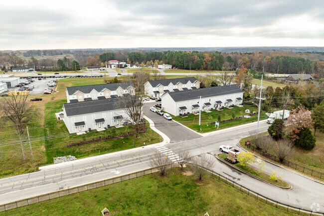 Building Photo - Parkview Townhomes Apartments