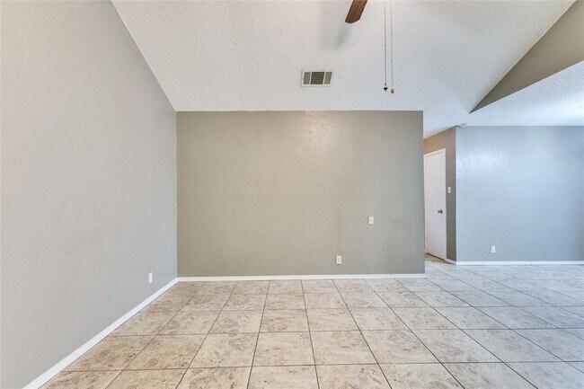 Building Photo - 10801 Lanshire Dr