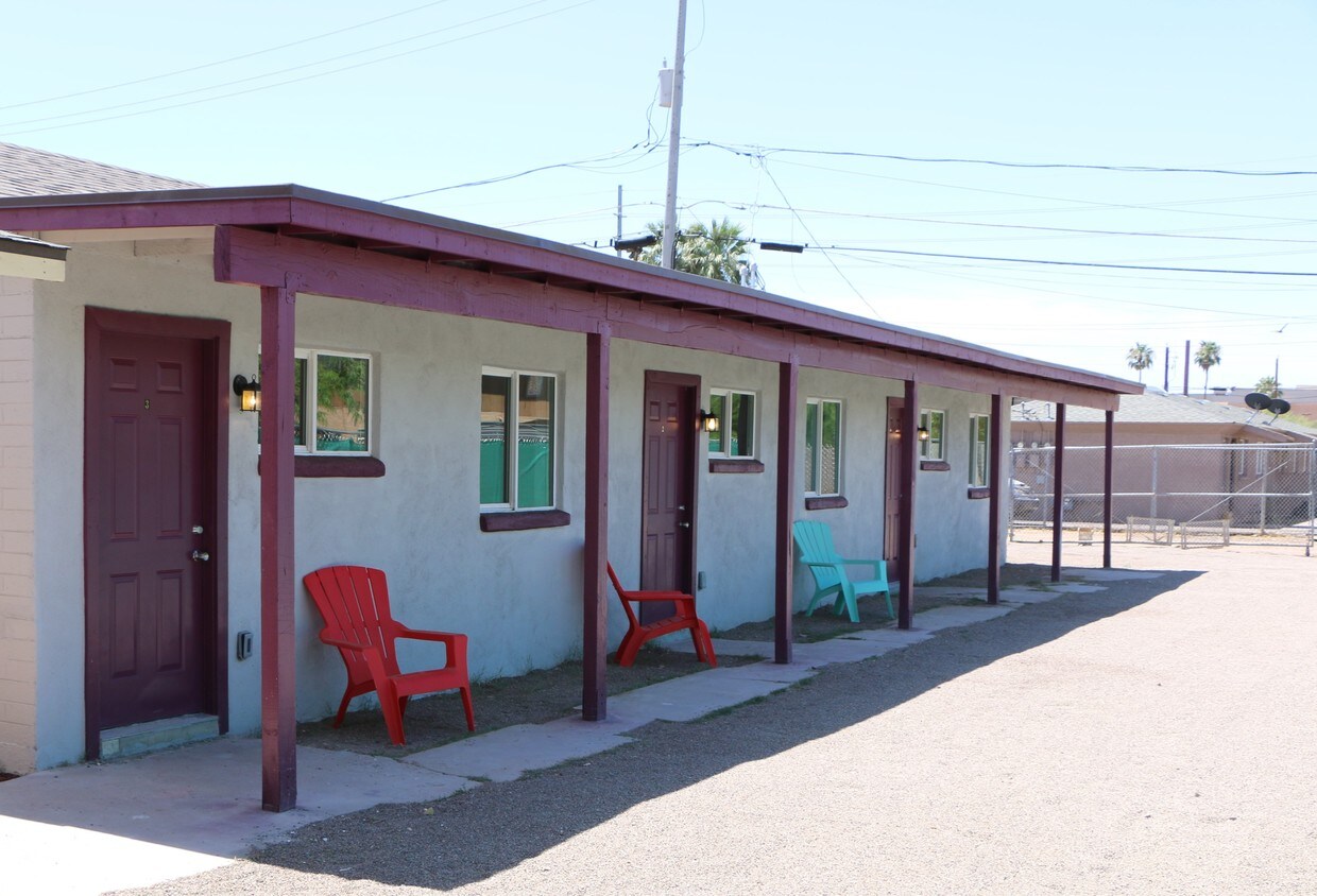 Primary Photo - 2231 E Taylor St