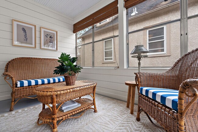 Foto del edificio - 5252 Drew Ave S