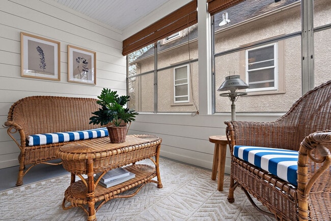 Building Photo - 5252 Drew Ave S