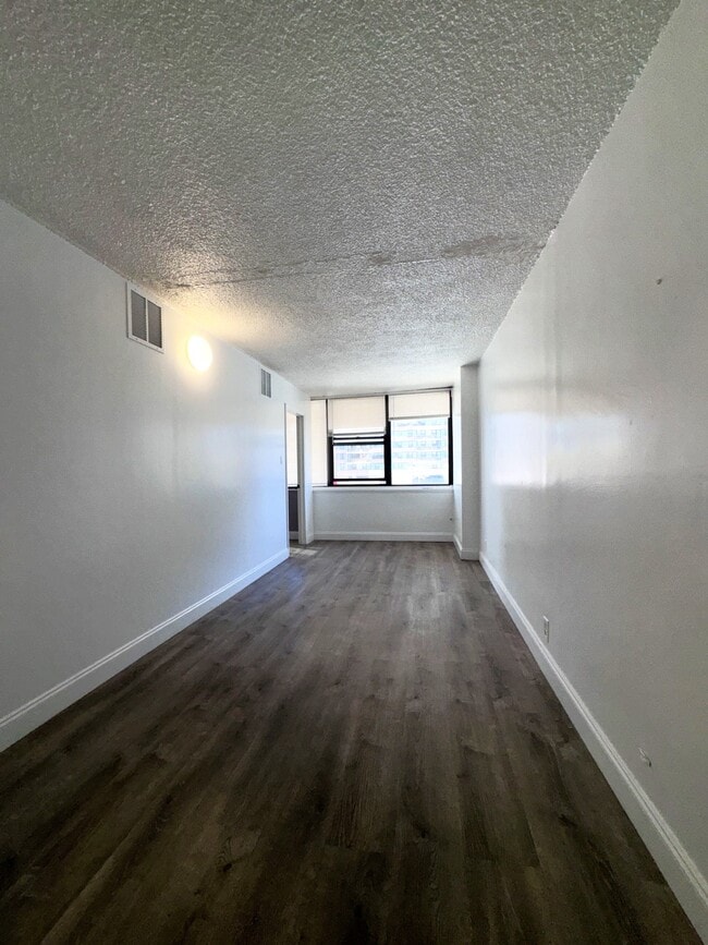 Building Photo - 280 Marin Blvd