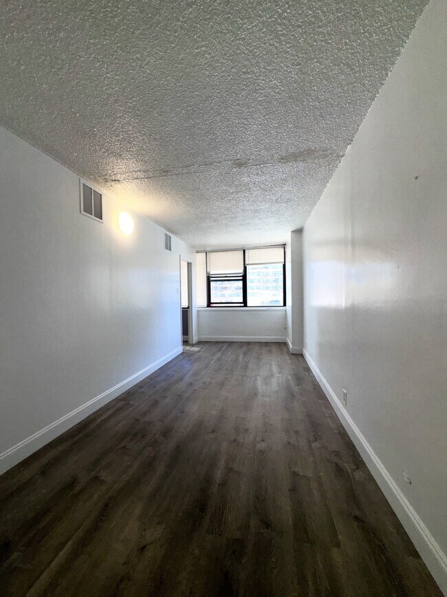 Foto del edificio - 280 Marin Blvd