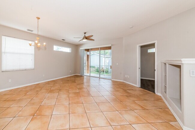 Foto del edificio - 1073 Whitegate Ct