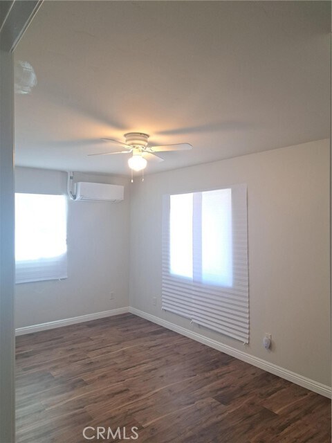 Building Photo - 3298 N Arrowhead Ave