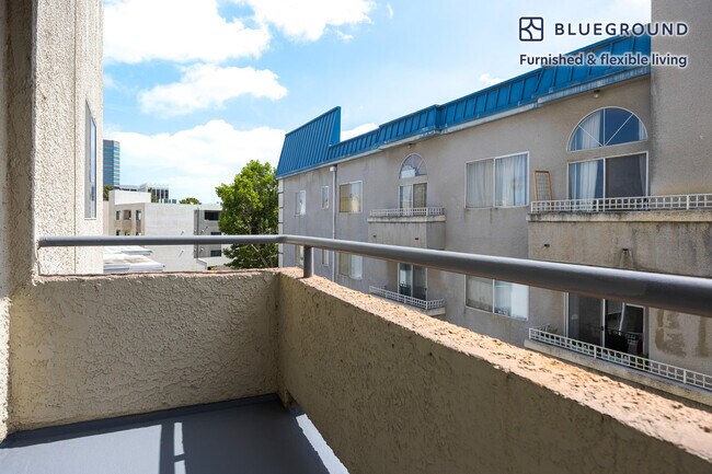 Foto del edificio - 4378 Sepulveda Blvd